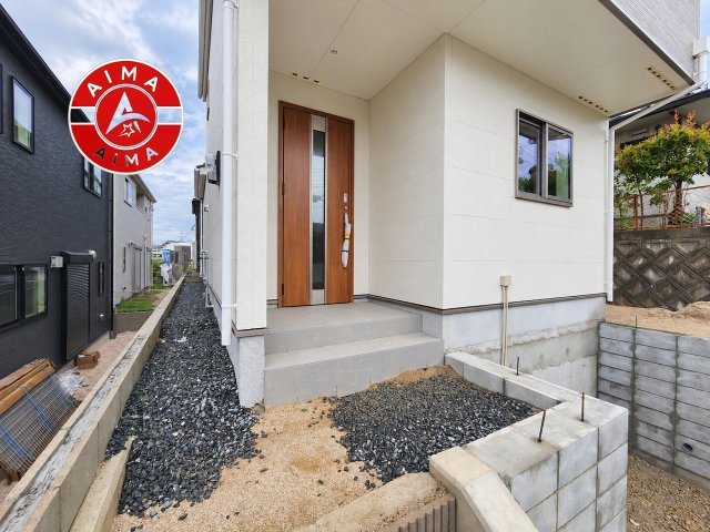福岡市南区若久6丁目第1-4棟（3号棟）の玄関|おでかけの時も帰った時も、「我が家」を最初に感じでもらえる素敵な空間に。