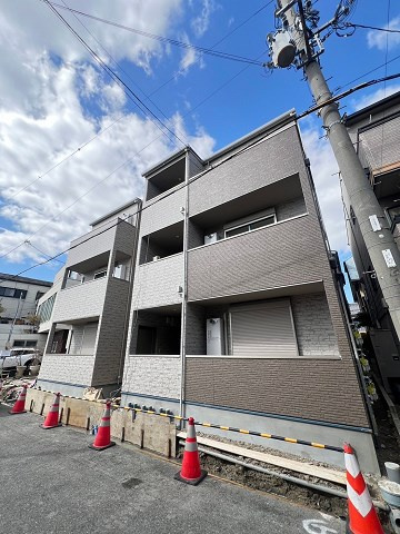 尼崎市三反田町１丁目のアパート