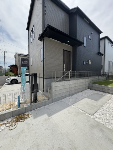 【間取り】 | 「パントリー」に「SIC」メイン居室には「WIC」を完備◎　
各所に充実の収納スペースを備えた、全室南向きのお住まいです♪