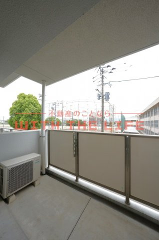 アトール城南【キャッシュバック対象物件】のバルコニー|お洗濯にも便利なバルコニー付き