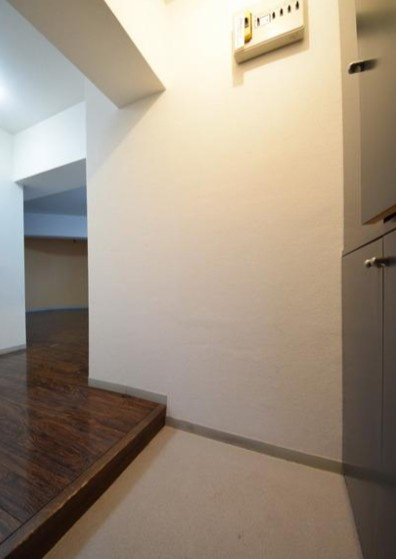 八王子市日吉町の賃貸マンションの玄関