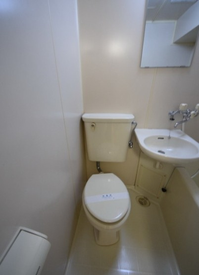 八王子市日吉町の賃貸マンションのトイレ