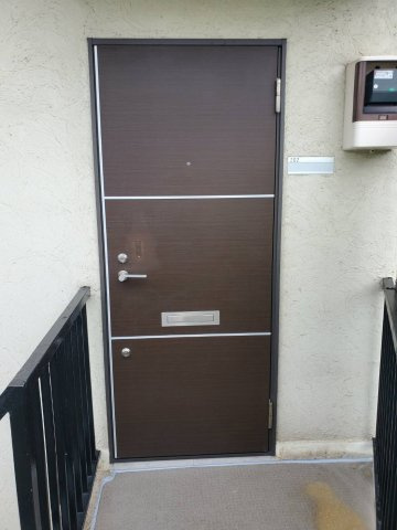 双葉ハウスの玄関