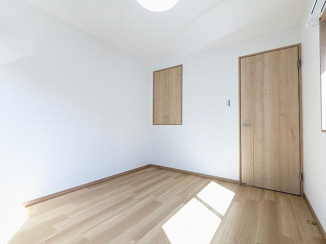東山1丁目　中古一戸建ての洋室|洋室5.0帖
■物件内覧・資金計画相談・住宅ローン相談、リフォーム相談、お問合せ受付中■
※当日・翌日のご内覧、ご相談はお電話でのお問合せがスムーズです！