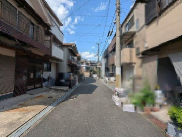 東山1丁目　中古一戸建ての前面道路含む現地写真|■物件内覧・資金計画相談・住宅ローン相談、リフォーム相談、お問合せ受付中■
※当日・翌日のご内覧、ご相談はお電話でのお問合せがスムーズです！