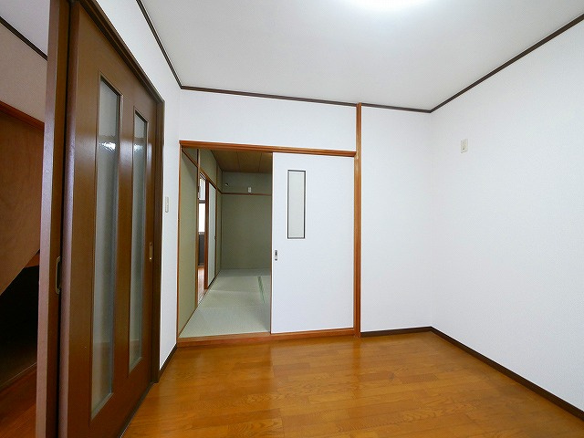 川上町一戸建の居間・リビング