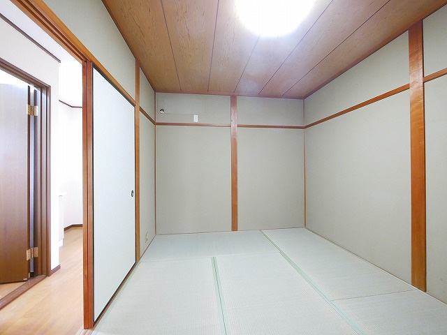 川上町一戸建の和室