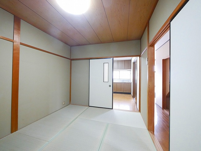 川上町一戸建の和室