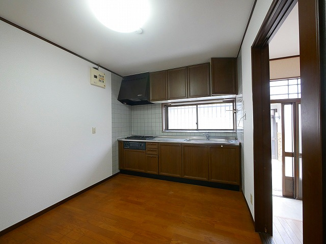 川上町一戸建の居間・リビング