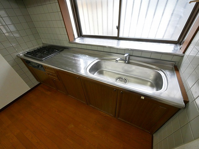 川上町一戸建のキッチン