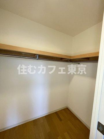 ラフィネS国分寺の収納|ウォークインクローゼットです※別部屋写真
