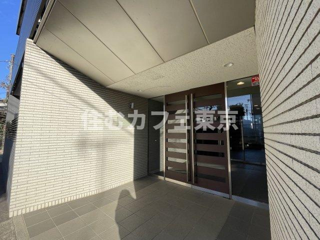 ラフィネS国分寺のエントランス