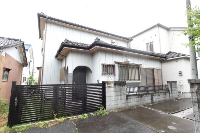 川越市石原町4DK+カースペース付き　中古戸建