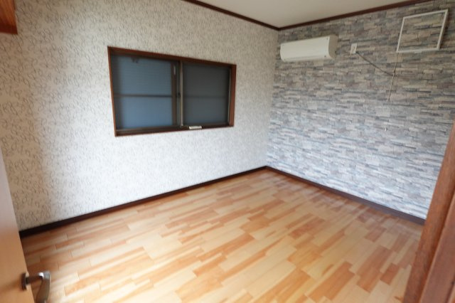 川越市石原町4DK+カースペース付き　中古戸建の洋室