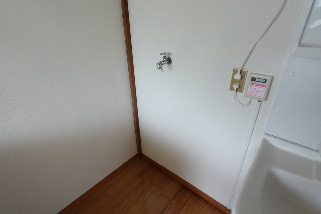 川越市石原町4DK+カースペース付き　中古戸建の設備|洗濯機置き場