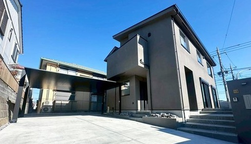 【外観】 | 藤沢市湘南台３丁目　中古戸建 | 落ち着いた雰囲気の外観です