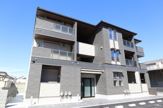 磯城郡田原本町大字新町のアパート