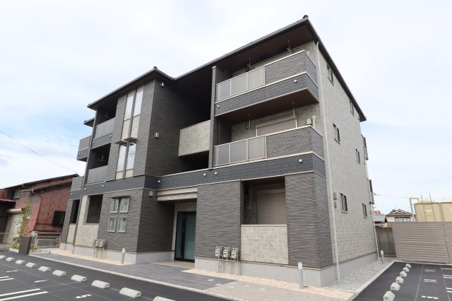 磯城郡田原本町大字新町のアパート