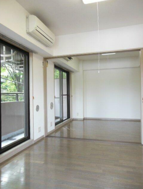 杉並区高井戸西１丁目の賃貸マンションの居間・リビング