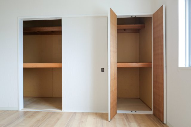 小山宮武マンションの収納|5帖洋室収納