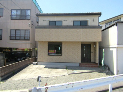 【駐車場】 | 【再生住宅】　甲府市国母2丁目 | 駐車場があります