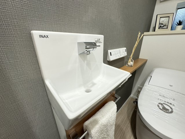 高尾通１丁目新築戸建のトイレ