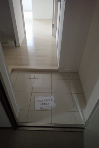 ル・シック湯島の玄関