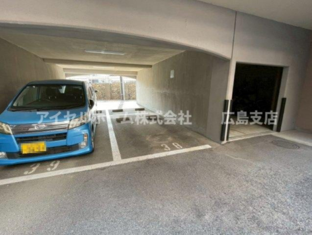 【駐車場】 | プレジデント皇神大広