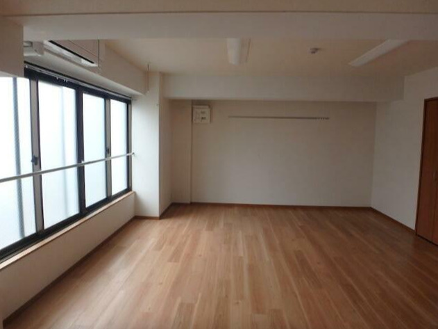 中野区東中野４丁目の賃貸マンションの居間・リビング