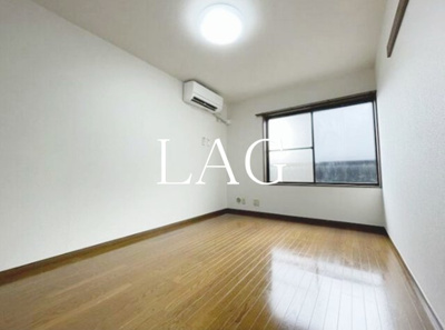 【居間・リビング】 | ロイヤル行徳 | 洋室のお部屋です。