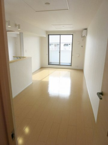 ラメール　富山　　刈谷市近郊の賃貸はクラスホーム刈谷店の居間・リビング|ゆったりとした居間です