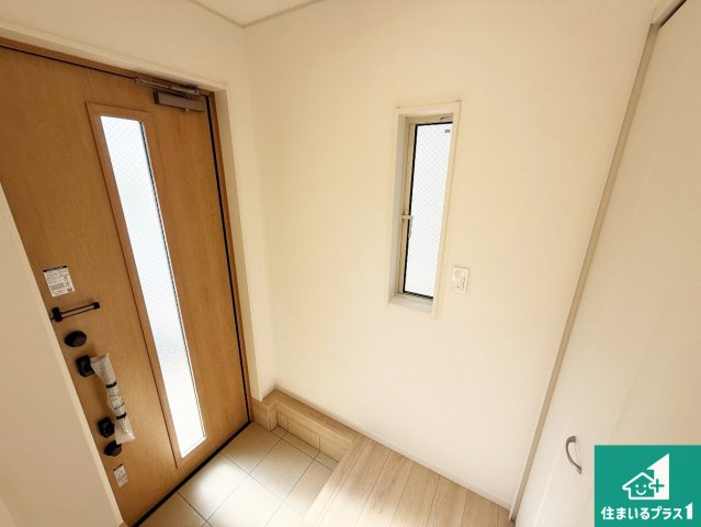 松原市立部　第5期　新築一戸建ての玄関|シューズボックスにはたくさんの靴が収納できるので玄関周りはいつもスッキリ！ご家族が増えても安心！