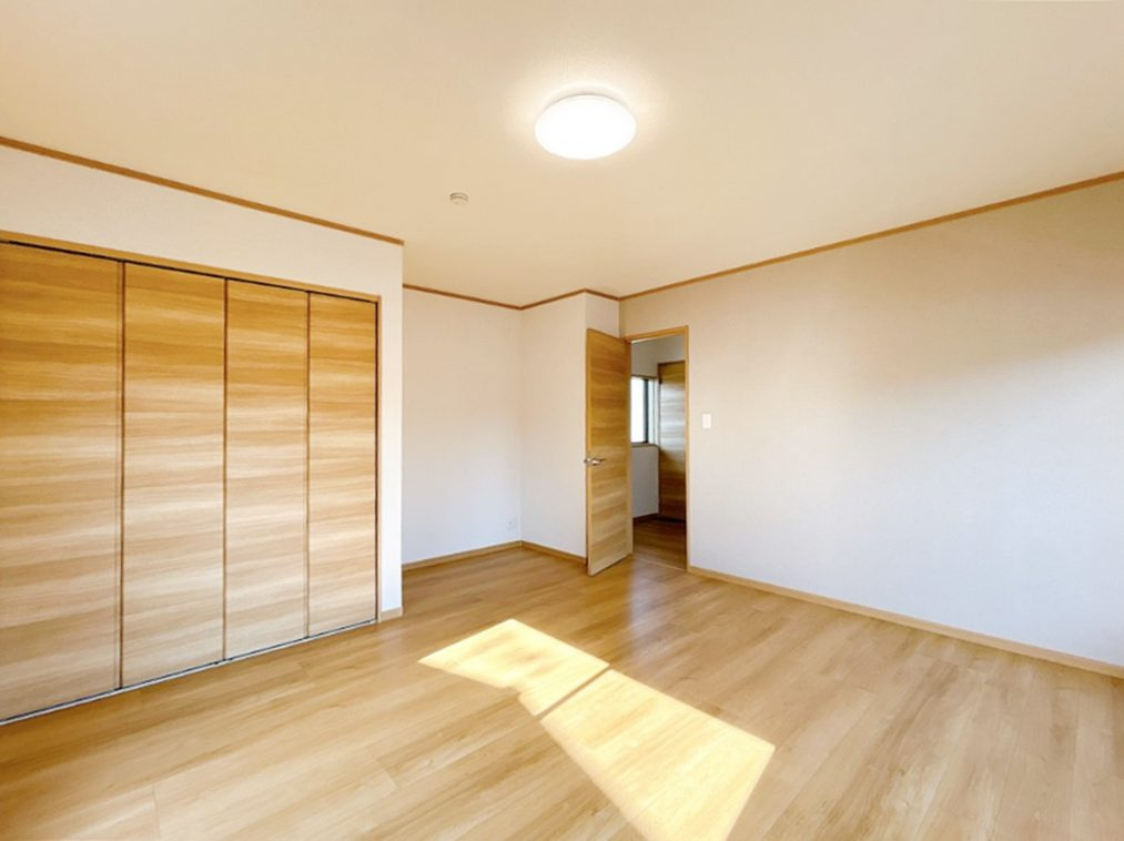 【中古】郡山市片平町字新蟻塚　　　　小山田小学校、郡山第６中学校の洋室