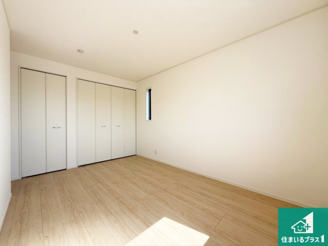 ◆松原市立部　第5期　新築一戸建ての洋室|シンプルな洋室は、自分好みのインテリアが楽しめます♪ご家族とインテリアや家具を選びに行くのは新築購入時の醍醐味の一つです。ぜひお楽しみください♪