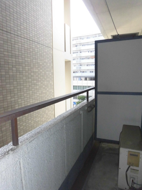 大阪市中央区谷町７丁目の賃貸マンションのバルコニー