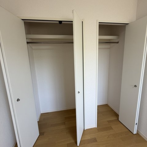 グランラヴィーヌ栄町の収納|小物を収納するのに便利です