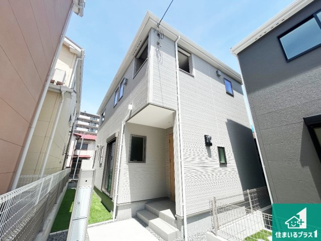 貝塚市堀　第1期　新築一戸建ての外観|現在建築中！落ち着いた街並みで新生活を始めることが出来そう！周辺の物件も併せてご紹介させて頂きます！