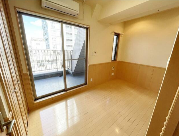 中野区中野３丁目の賃貸マンションの居間・リビング