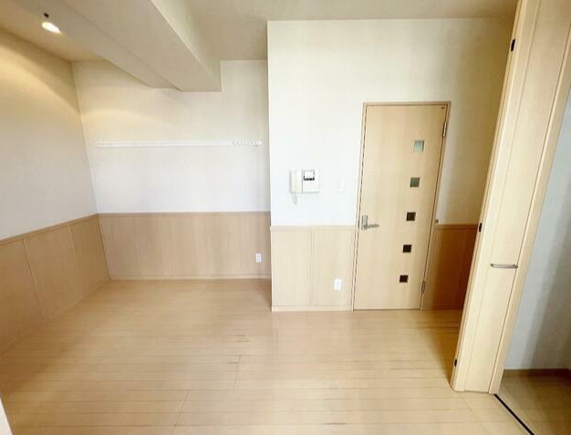 中野区中野３丁目の賃貸マンションの居間・リビング