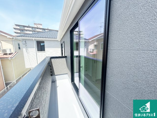 貝塚市堀　第1期　新築一戸建てのバルコニー|日当たりのよいバルコニー！お部屋が開放的に！