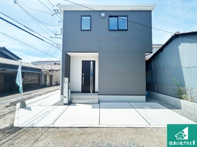 貝塚市堀　第1期　新築一戸建ての外観|安心の10年保証！外観を美しく保ち、雨水で汚れを落とします！気になることがありましたら、お気軽にお問い合わせください！
