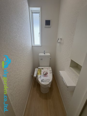 藤沢市城南第６（Ⅰ期）　新築戸建　全7棟２号棟のトイレ