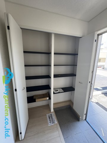 藤沢市城南第６（Ⅰ期）　新築戸建　全7棟２号棟の収納|シューズクロゼット