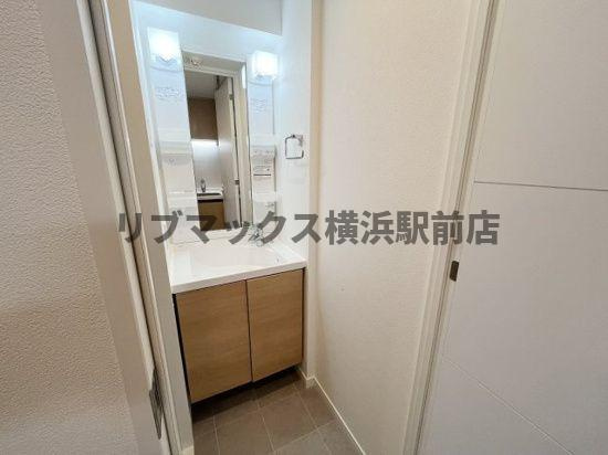【洗面所独立】ルフレプレミアム横浜リーヴァ 