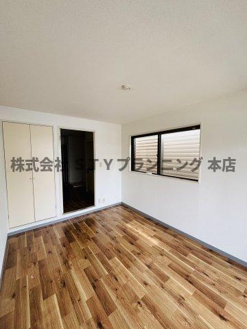 仲介手数料0円！9COAT牧の里の洋室