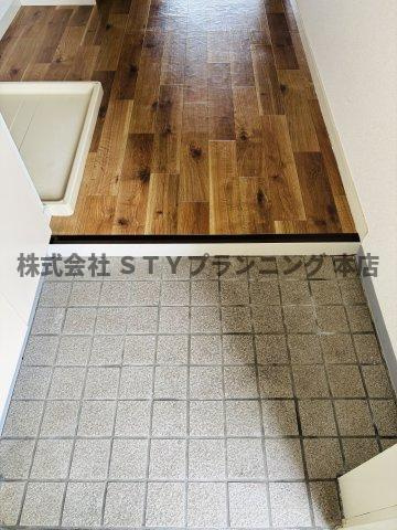 仲介手数料0円！9COAT牧の里の玄関
