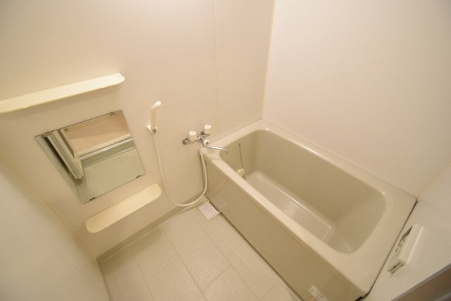 プルミエファヴールの浴室|追い焚き機能付