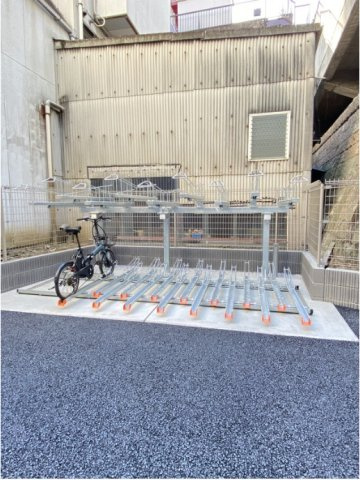 クラルテラセ新宿富久の駐車場|自転車置き場