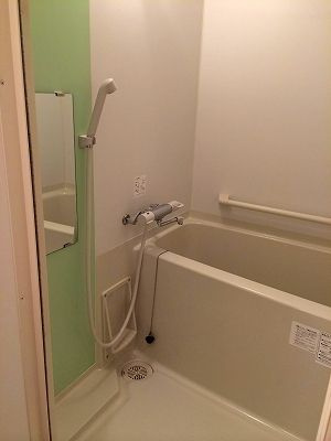 レオネクストノワの浴室