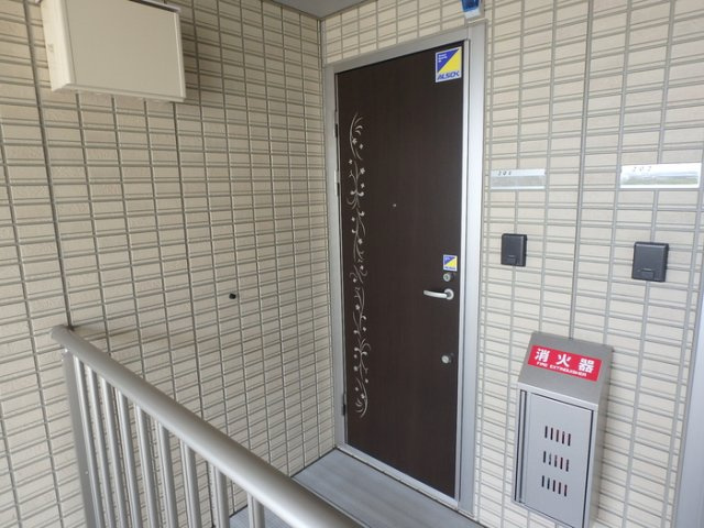 ラフィネ　Ｂの玄関
